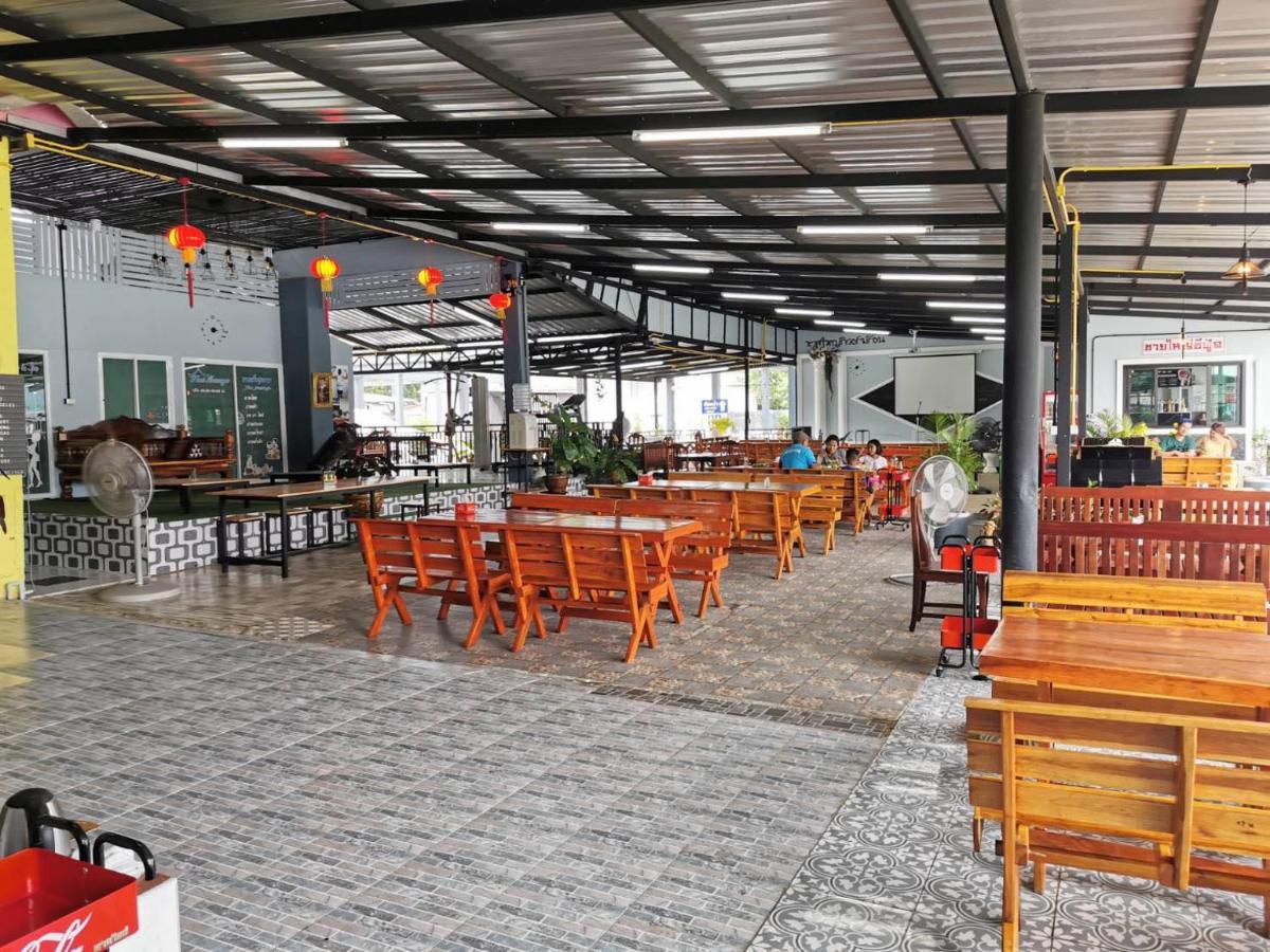 Chaiyai River Front Hotel Sichon Exterior photo