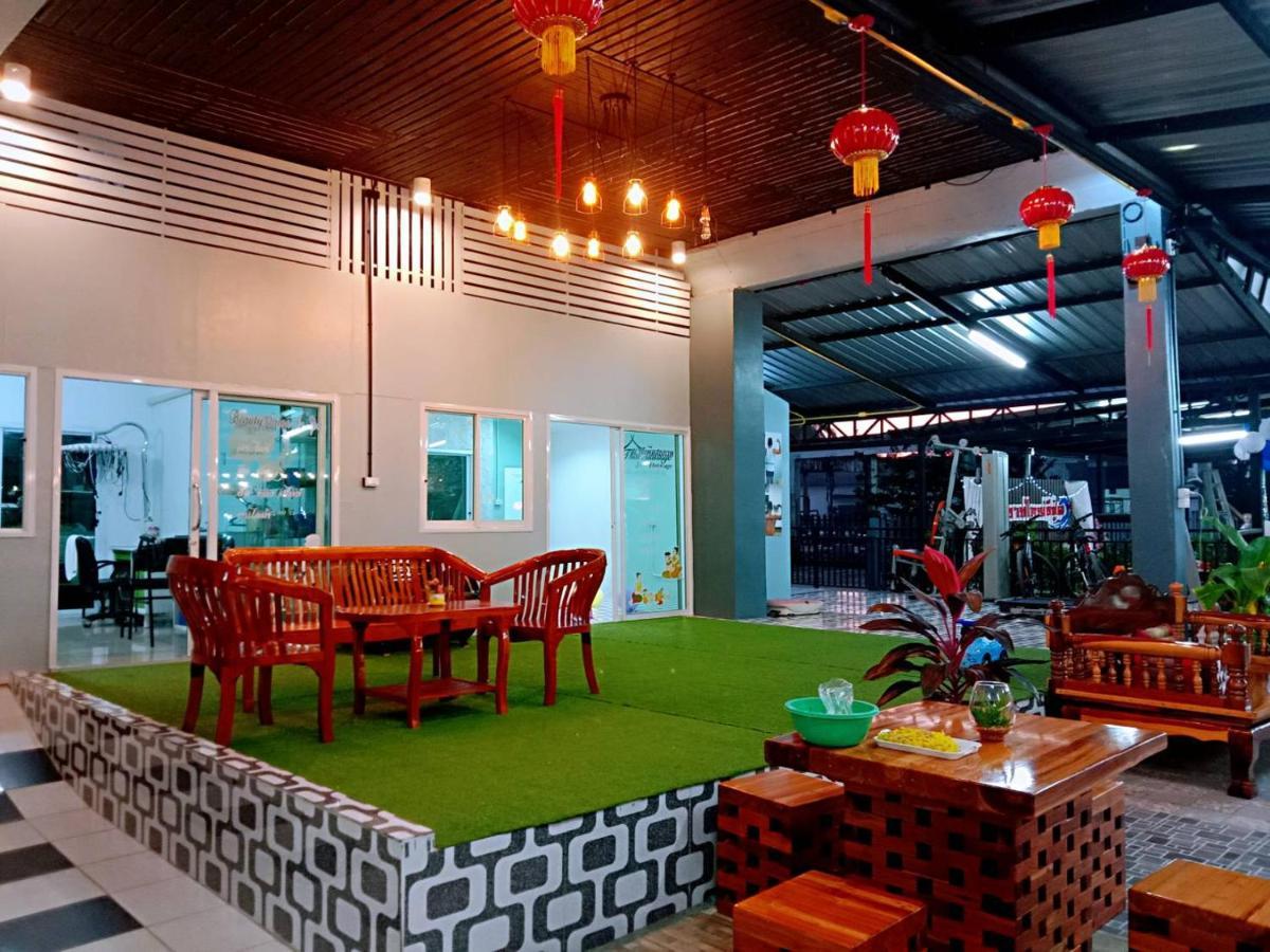 Chaiyai River Front Hotel Sichon Exterior photo