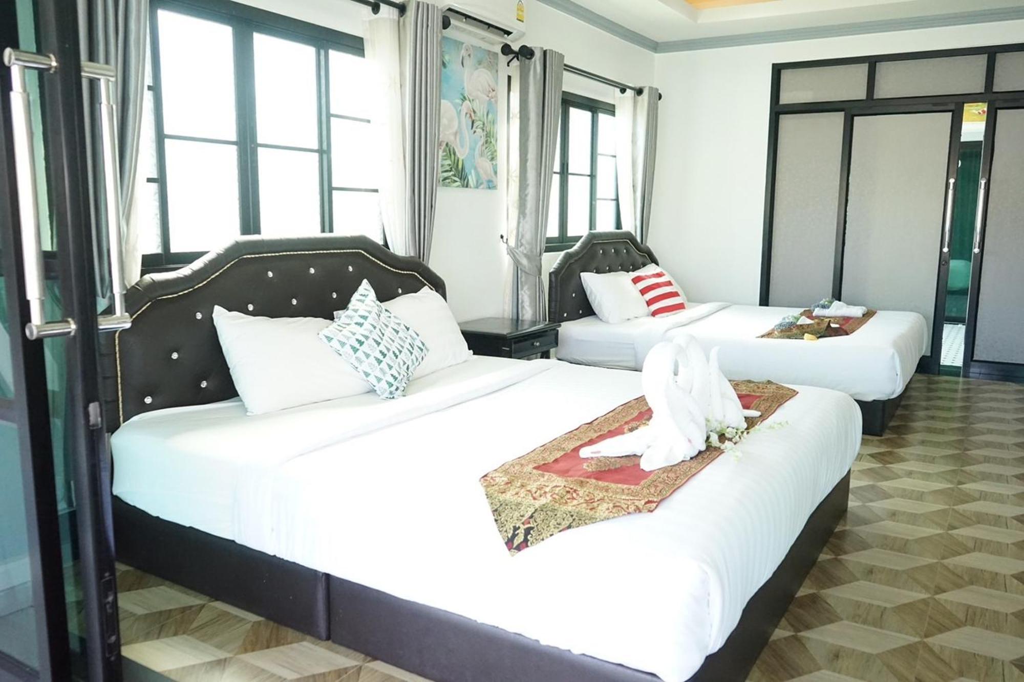Chaiyai River Front Hotel Sichon Exterior photo