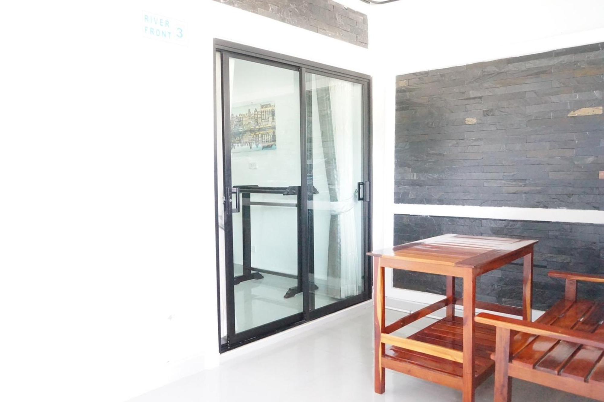 Chaiyai River Front Hotel Sichon Exterior photo