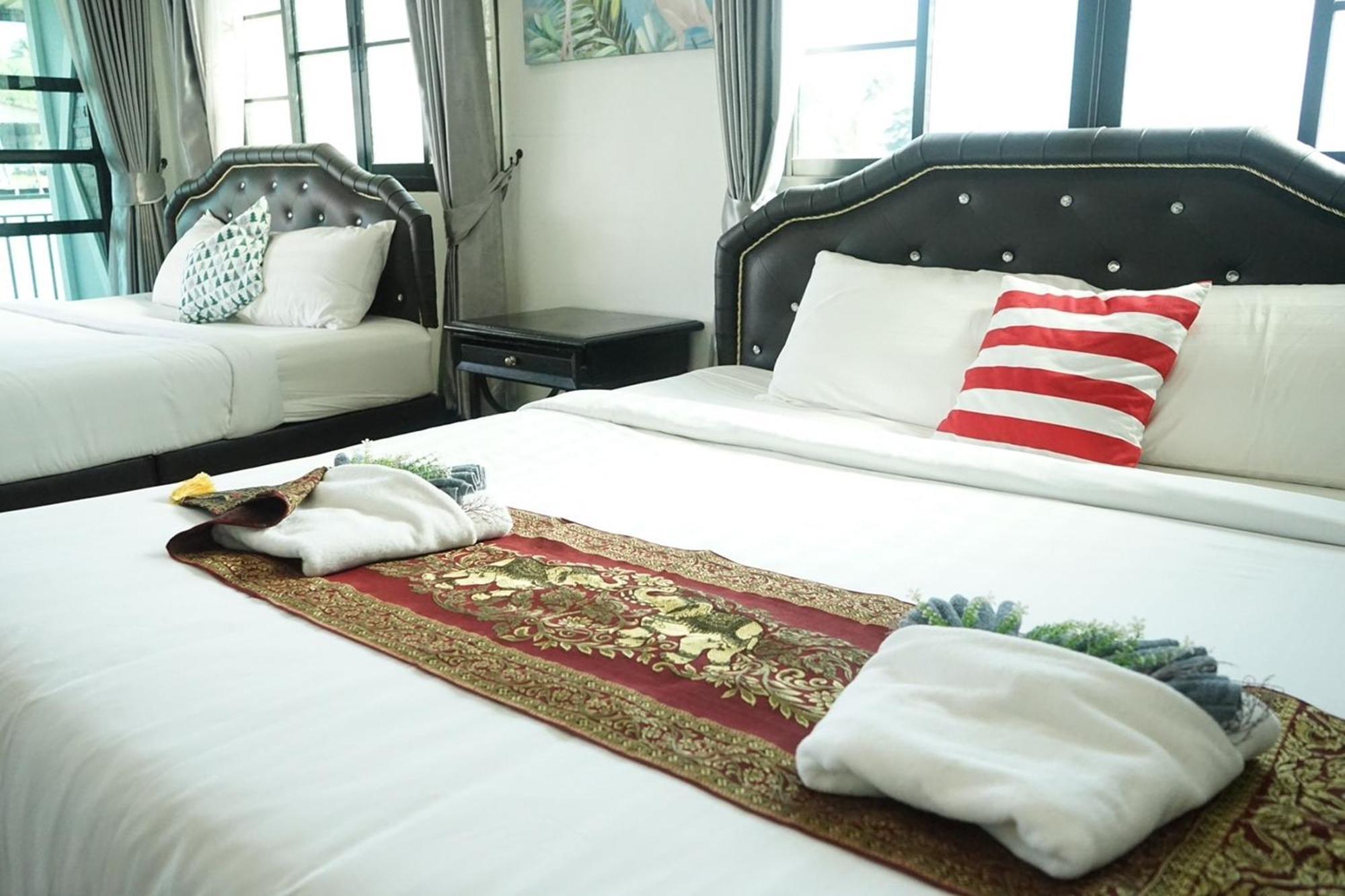 Chaiyai River Front Hotel Sichon Exterior photo
