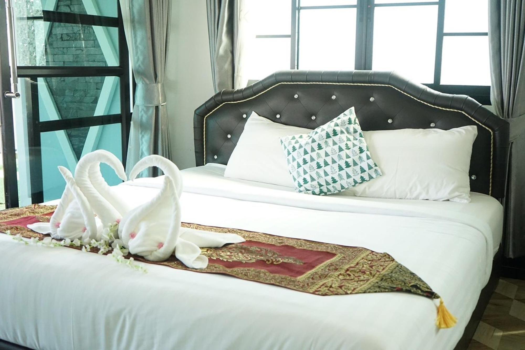Chaiyai River Front Hotel Sichon Exterior photo